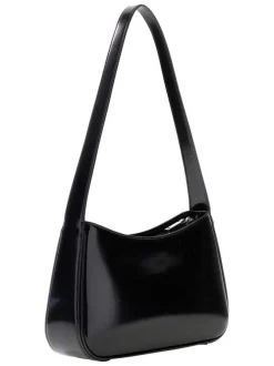 Sac à main noir vernis pourvu du logo de la marque forme triangle