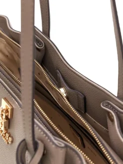 Sac à main porté épaule taupe aspect grainé pourvu de fines anses plates