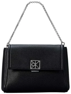 Sac noir uni avec une bandoulière réglable et une anse en chaîne argentée