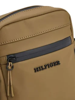 Sacoche moutarde unie avec bandoulière réglable et logo en métal noir