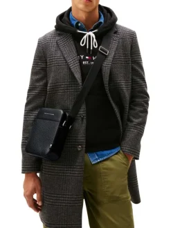 Sacoche noire avec fermeture à glissière et logos de la marque