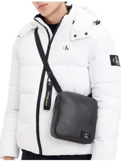 Sacoche Reporter aspect cuir noir à dos en mesh uni et bandoulière ajustable