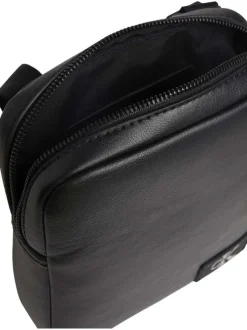 Sacoche Reporter aspect cuir noir à dos en mesh uni et bandoulière ajustable