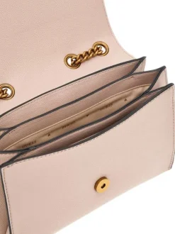 Sac porté épaule beige uni avec une bandoulière en chaine et nom de la marque