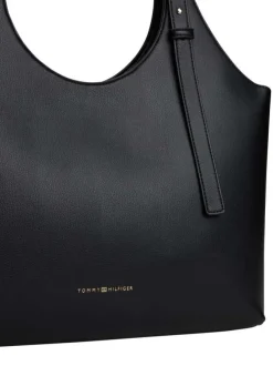 Sac porté épaule noir pourvu du nom de la marque doré embossé