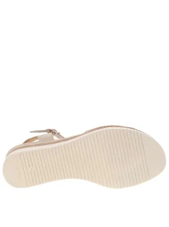 Sandales en cuir sable avec un talon compensé et une boucle à ardillon