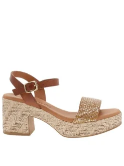 Sandales en cuir tan à talon décroché moyen avec une boucle à ardillon