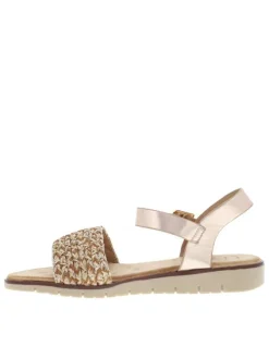 Sandales or roses en tressage avec une boucle à ardillon et à talon compensé bas