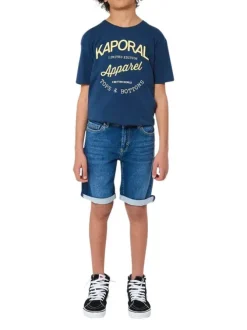 Short en coton indigo uni avec une coupe droite et plusieurs poches