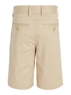 Short en coton régénératif beige uni avec une coupe chino et poches latérales