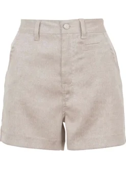 Short beige uni pourvu d'une coupe droite et de passants pour la ceinture
