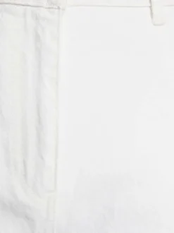 Short bermuda en coton blanc uni avec une coupe droite et de multiples poches