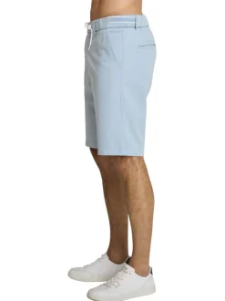 Short bleu à coupe droite pourvu d'une taille élastiquée avec cordon de serrage