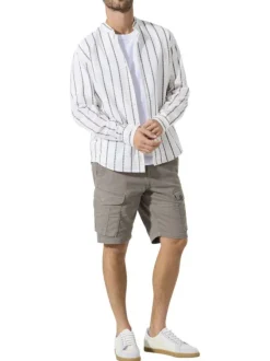Short cargo en coton taupe uni avec une coupe droite et 4 poches