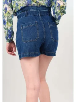 Short Chino bleu en coton uni avec une coupe droite et des poches plaquées à l'arrière
