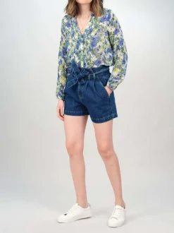 Short Chino bleu en coton uni avec une coupe droite et des poches plaquées à l'arrière