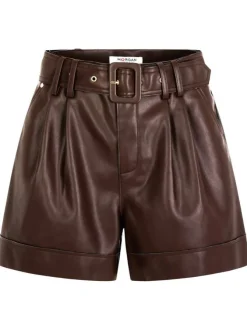 Short Chino chocolat uni avec ceinture ton sur ton et plis marqués