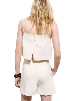 Short chino écru uni avec une coupe droite et une fermeture zippée à agrafes