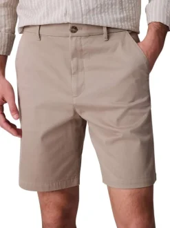 Short chino en coton beige à coupe droite pourvu d'une fermeture boutonnée