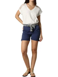 Short chino en coton bleu marine uni à coupe slim fit avec une ceinture