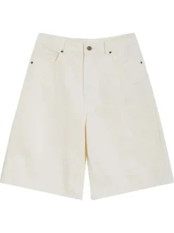 Short chino en coton écru uni pourvu d'une coupe large et de multiples poches