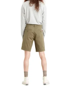 Short Chino en coton kaki uni coupe regular fit à poches passepoilées