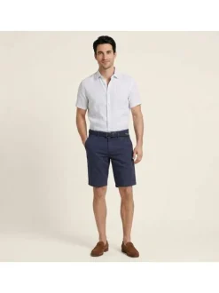 Short Chino en coton marine avec une coupe ajustée et une ceinture