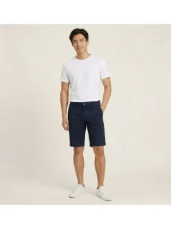 Short Chino en coton marine avec une coupe ajustéeet une taille intermédiaire