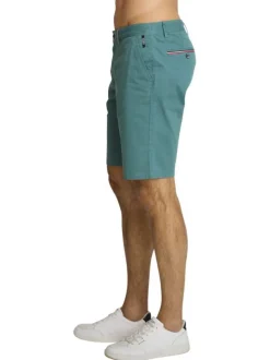 Short chino en coton vert à coupe droite pourvu de multiples poches