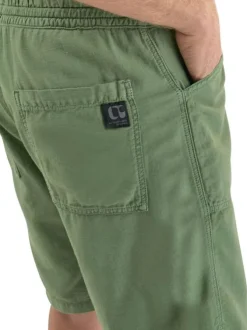 Short chino en coton vert uni avec une coupe droite et une taille élastiquée