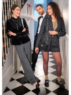 Short Chino marine carreaux avec une coupe slim et matière en tweed