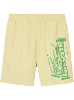 Short de bain jaune avec un imprimé à l'avant et une coupe droite