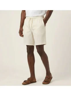 Short en coton beige pourvu d'une taille élastiquée avec cordon de serrage
