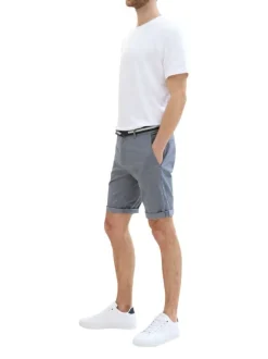 Short en coton bleu uni avec une coupe chino et des poches latérales