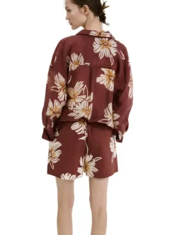 Short en coton bordeaux à motifs pourvu d'une taille élastiquée