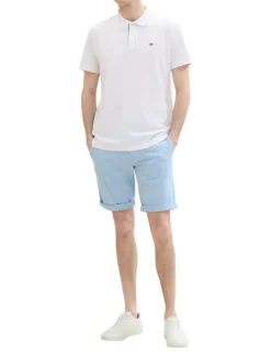 Short en coton ciel uni avec une coupe chino et des poches avants et arrières