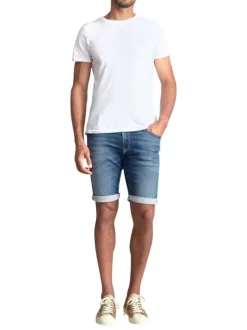 Short en coton indigo délavé avec une coupe Regular Fit et un style 5 poches