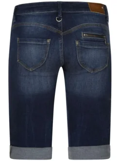 Short en coton indigo uni avec une coupe droite et un patch