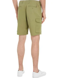Short en coton kaki uni avec une coupe cargo et poches latérales