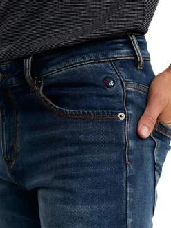 Short en coton mélangé marine uni pourvu d'une coupe slim et de multiples poches