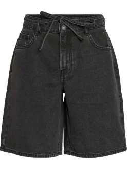 Short en coton noir uni avec une coupe droite et de multiples poches
