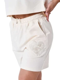Short en jogging écru imprimé avec 3 poches et coeur blanc brodé