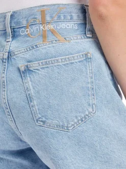 Short mom en jean en coton biologique mélangé stone uni effiloché sur le bas