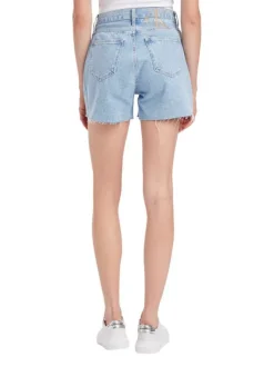 Short mom en jean en coton biologique mélangé stone uni effiloché sur le bas
