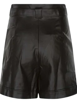 Short noir en simili cuir avec une coupe paper bag et ceinture