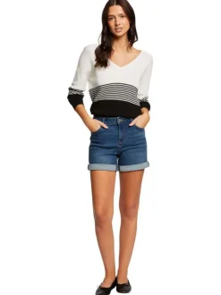 Short à revers 5 poches bleu stone effet délavé avec une coupe droite