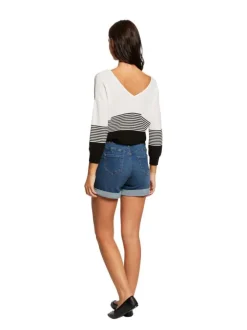 Short à revers 5 poches bleu stone effet délavé avec une coupe droite