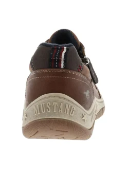 Sneakers cognac à talon plat avec des lacets et un zip latéral