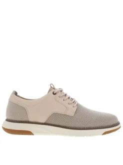 Sneakers en cuir beiges avec le bout et le talon en maille et à lacets ronds