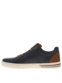Sneakers en cuir marine avec des détails marrons et un zip à semelle plate